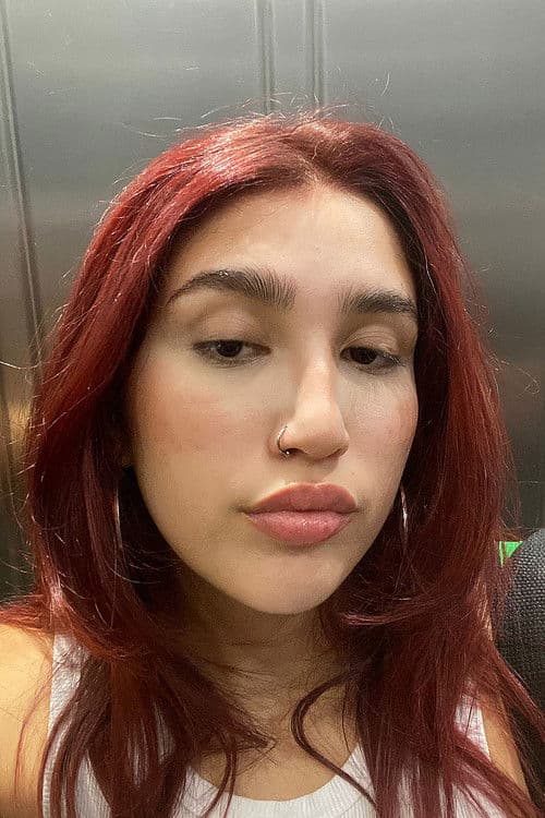 Julia Nunes profile photo