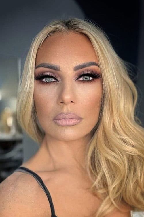 Elena Tsavalia profile photo