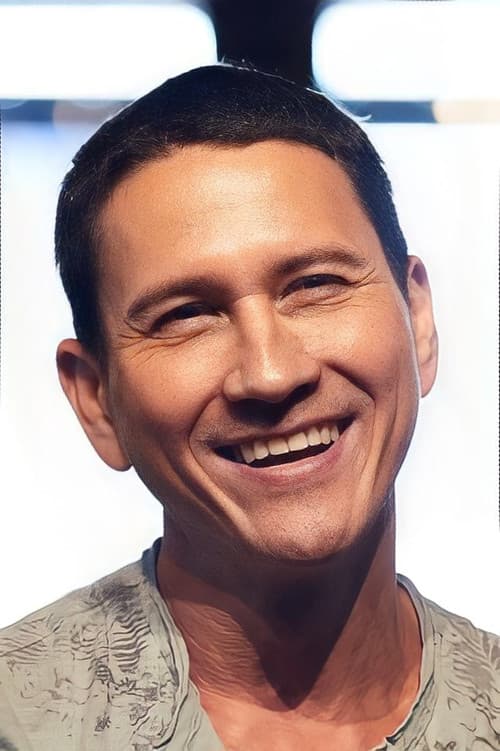 Krissada Sukosol Clapp profile photo