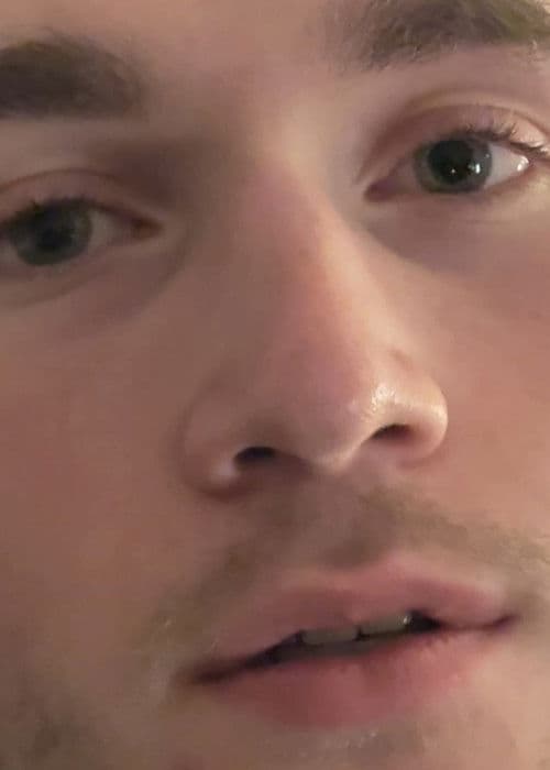 Gabin n'aime pas les histoires d'amour au cinema poster