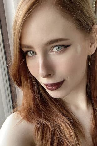 Molly Redwolf profile photo