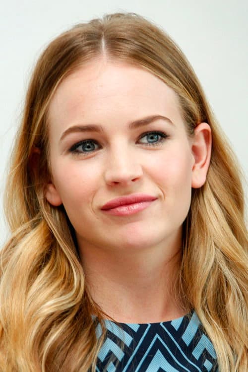 Britt Robertson profile photo