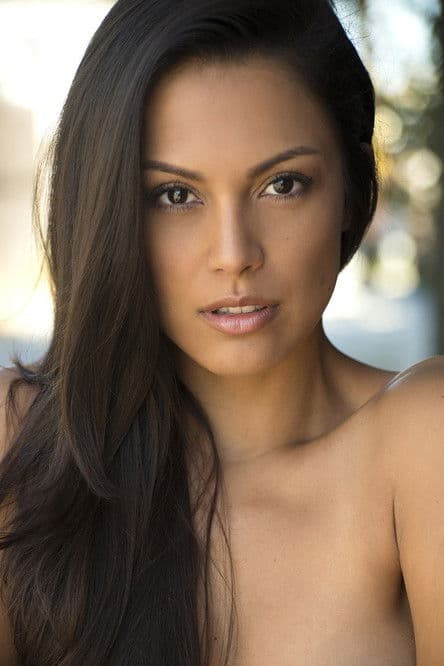 Raquel Pomplun profile photo