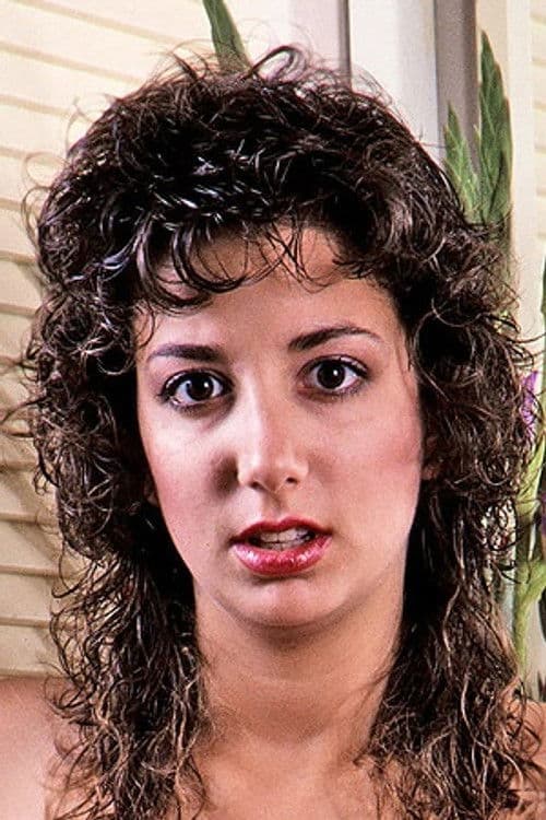 Devon Daniels profile photo