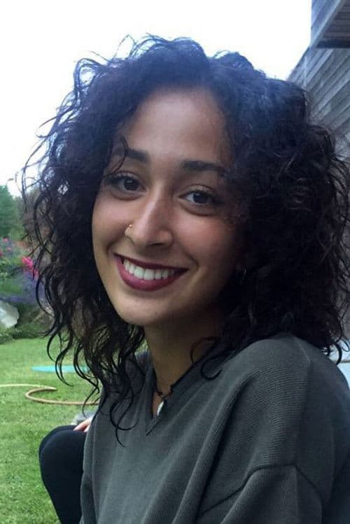 Elika Bozorgi profile photo