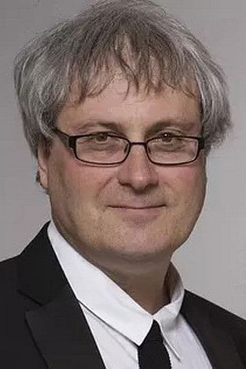 Simon Curtis profile photo