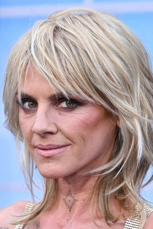 Eliza Coupe profile photo