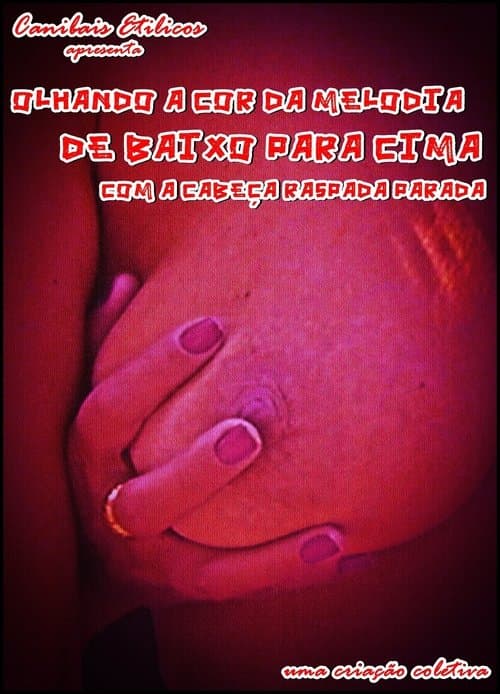 Olhando a Cor da Melodia de Baixo para Cima com a Cabeça Raspada Parada poster