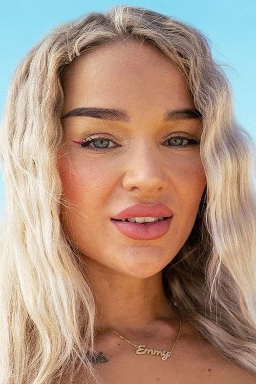 Emmy Russ profile photo