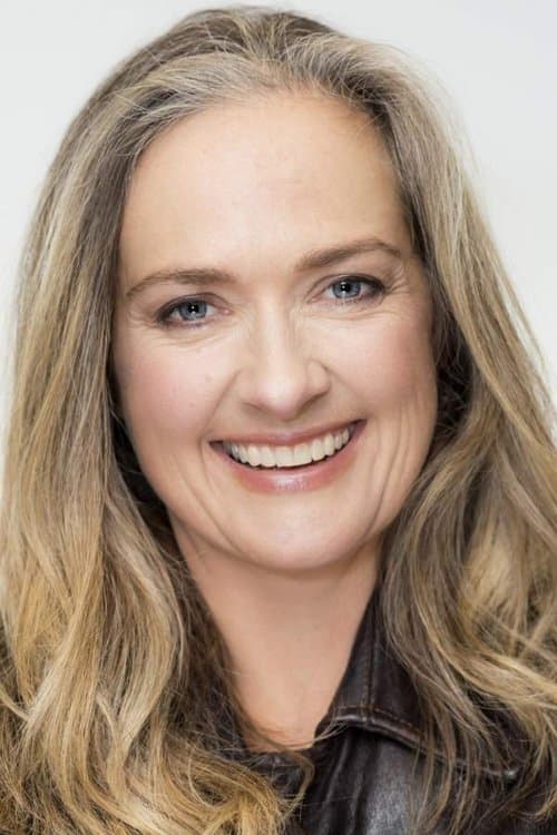 Elisabeth Easther profile photo