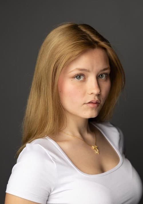 Isabella Tena profile photo