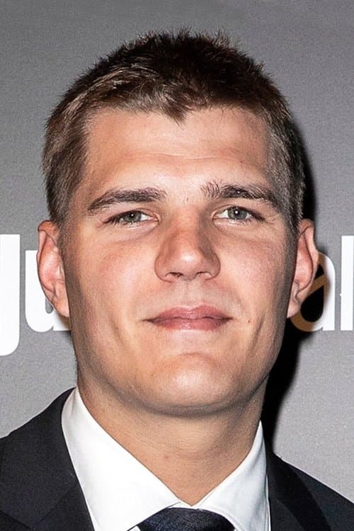 Chris Zylka profile photo