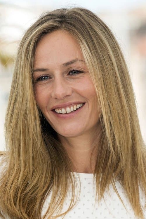 Cécile de France profile photo