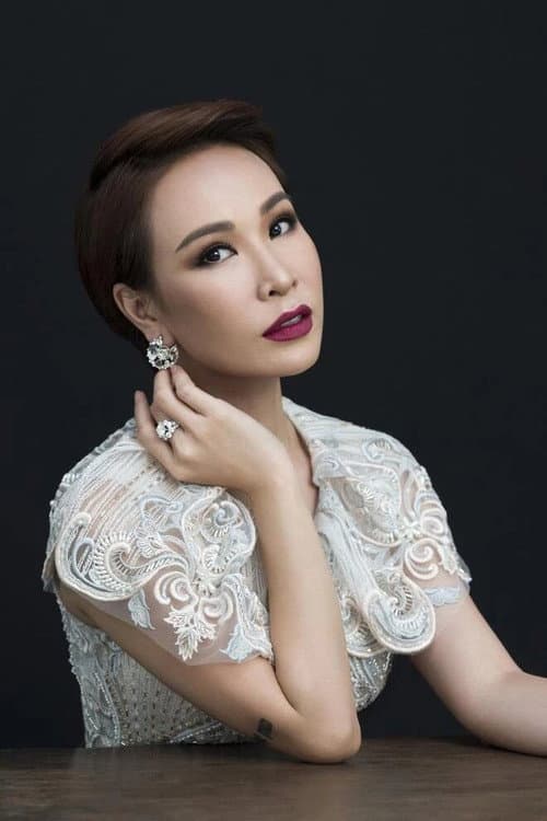 Uyên Linh profile photo