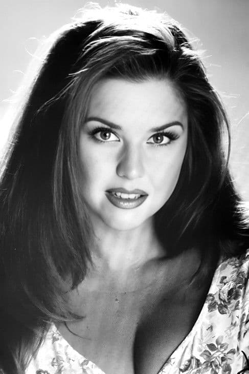 Julia Parton profile photo