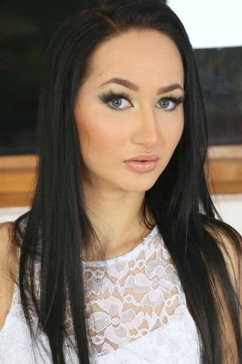 Lara Onyx profile photo