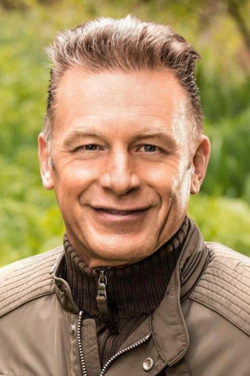 Chris Packham profile photo