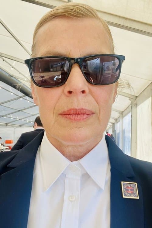 Holly Barnard profile photo