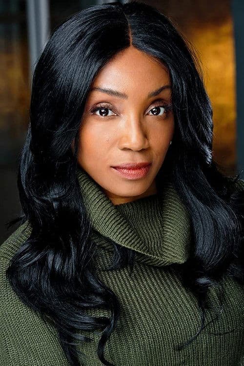 Elle Young profile photo