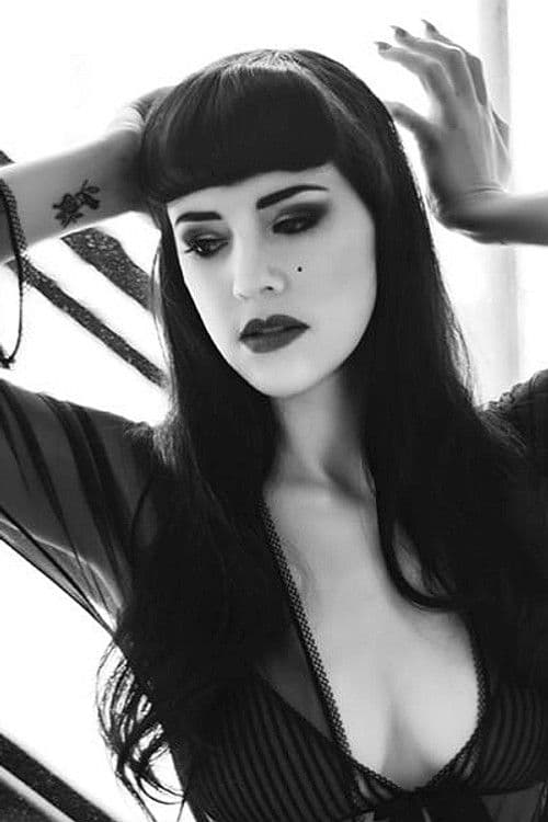 Hazel Honeysuckle profile photo