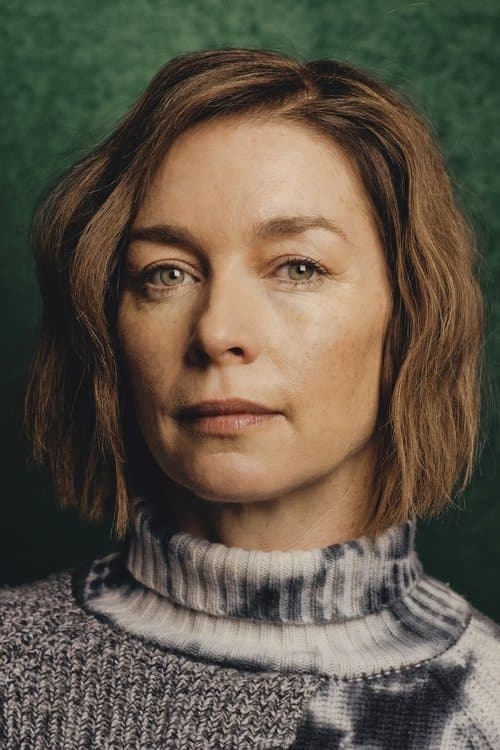 Julianne Nicholson profile photo