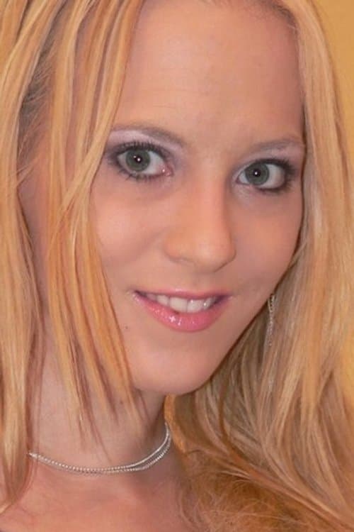 Becca Bratt profile photo