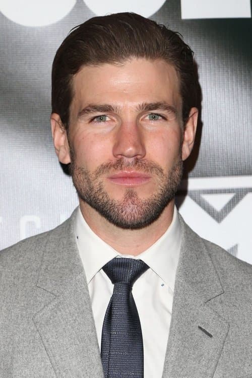 Austin Stowell profile photo