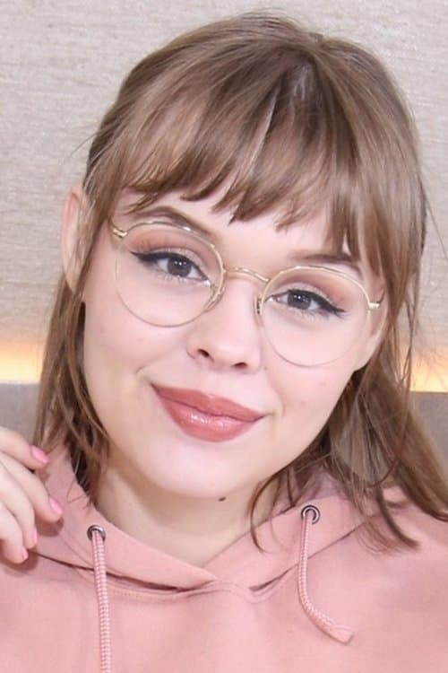 Elle Loveland profile photo