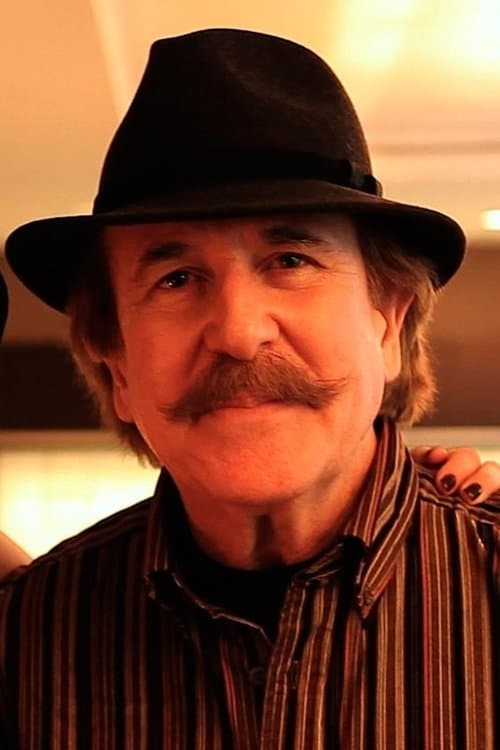 Juan Pinzás profile photo