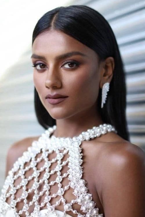 Simone Ashley profile photo