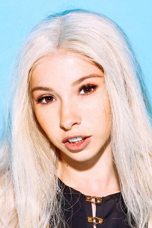 Kenzie Reeves profile photo