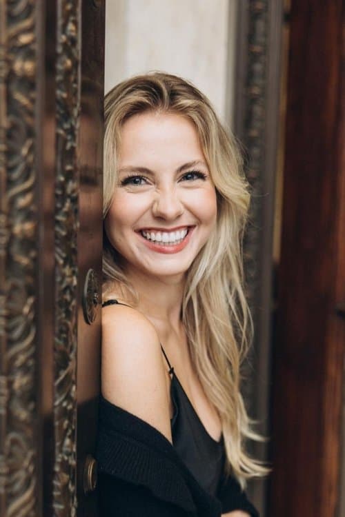 Violet Bennett profile photo