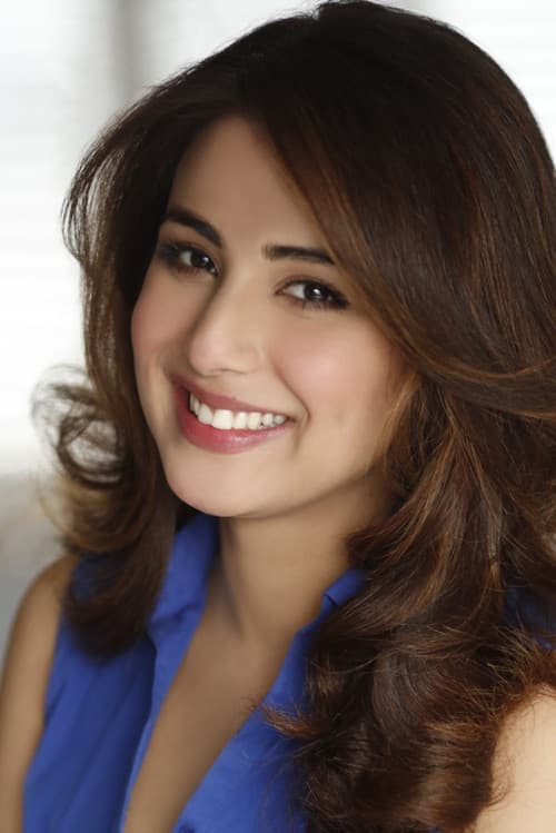 Ushna Shah profile photo