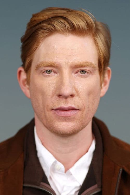 Domhnall Gleeson profile photo