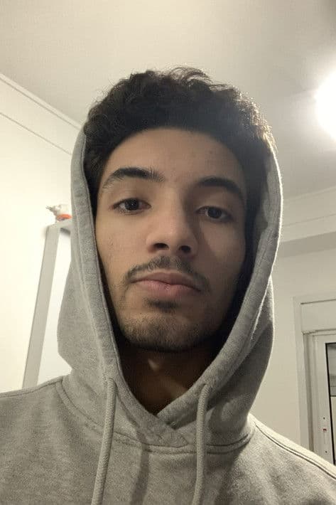 Lucas Tavares profile photo