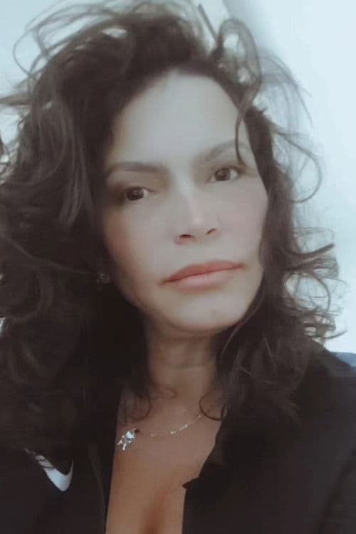 Patrícia Pires profile photo