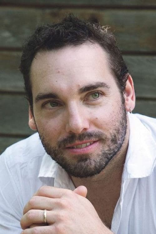 Vincent Lemay-Thivierge profile photo