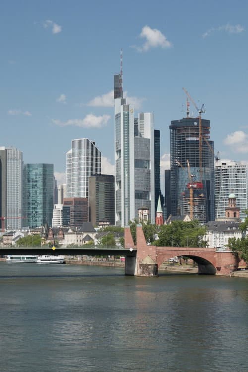 Geist, Geschäft und Party - 75 Jahre Frankfurter Buchmesse poster