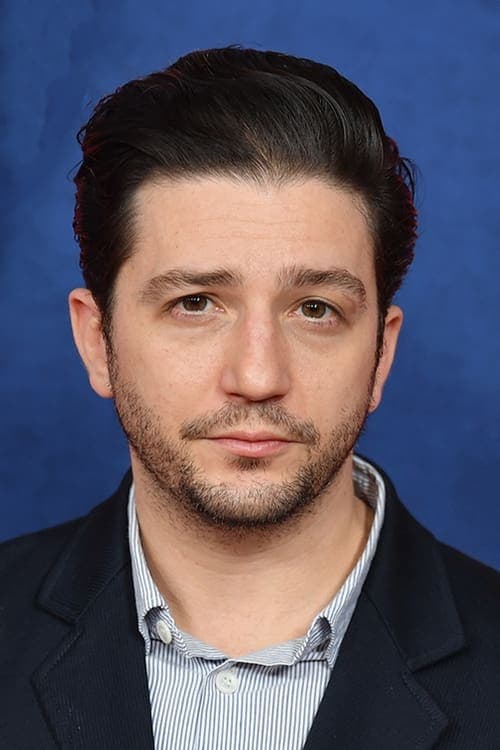John Magaro profile photo