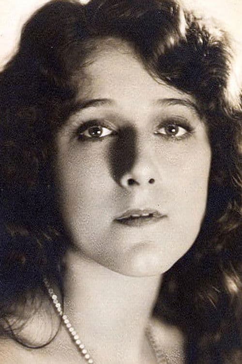 Riza Royce profile photo