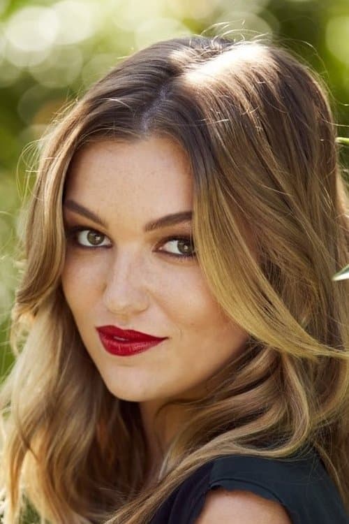 Lili Simmons profile photo