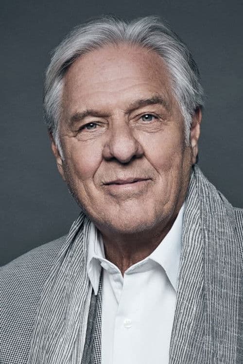 Pierre Curzi profile photo