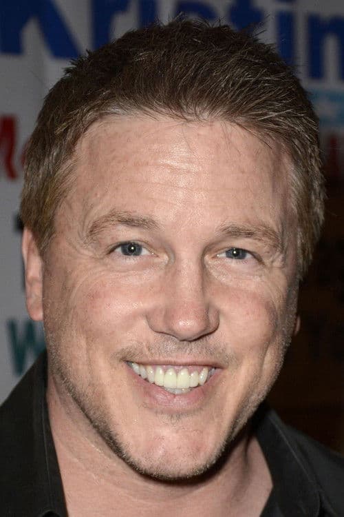 Lochlyn Munro profile photo