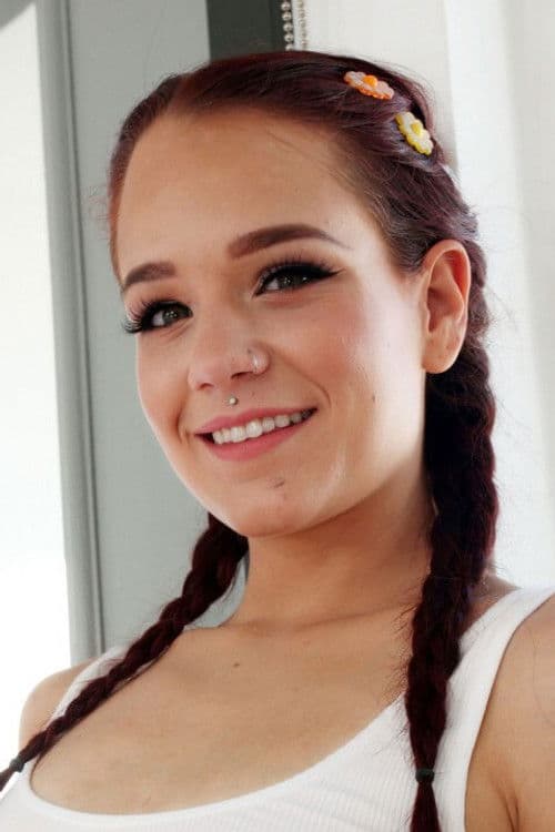 Daisy Love profile photo