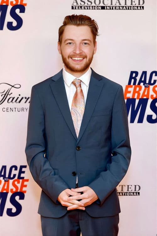 Chase Crawford profile photo