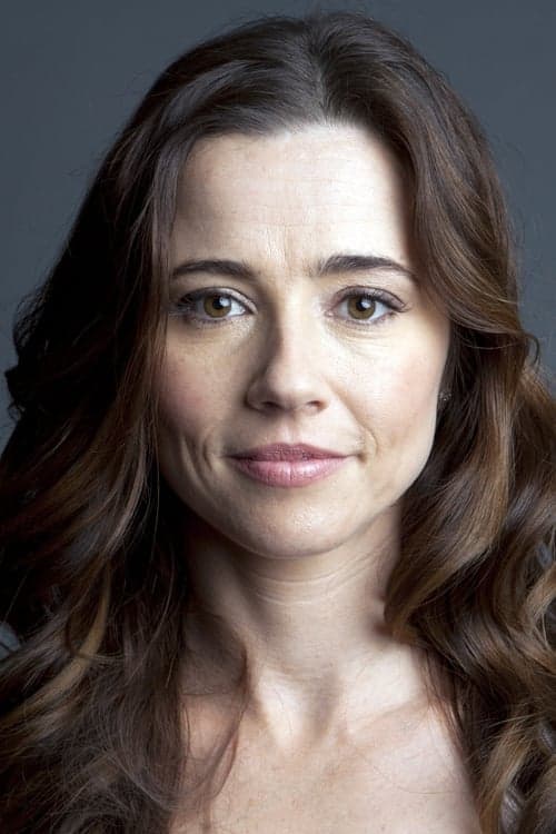 Linda Cardellini profile photo