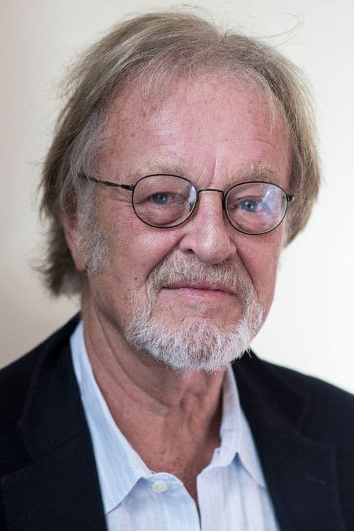 Bernard Cornwell profile photo