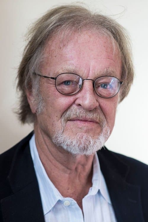 Bernard Cornwell profile photo