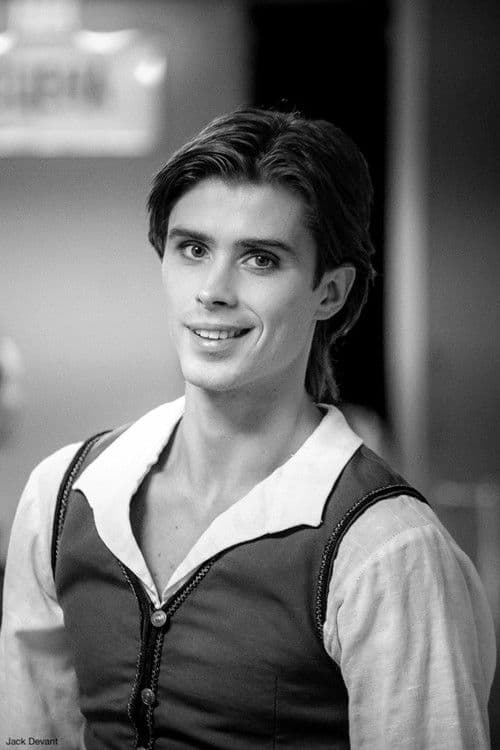 Artem Ovcharenko profile photo