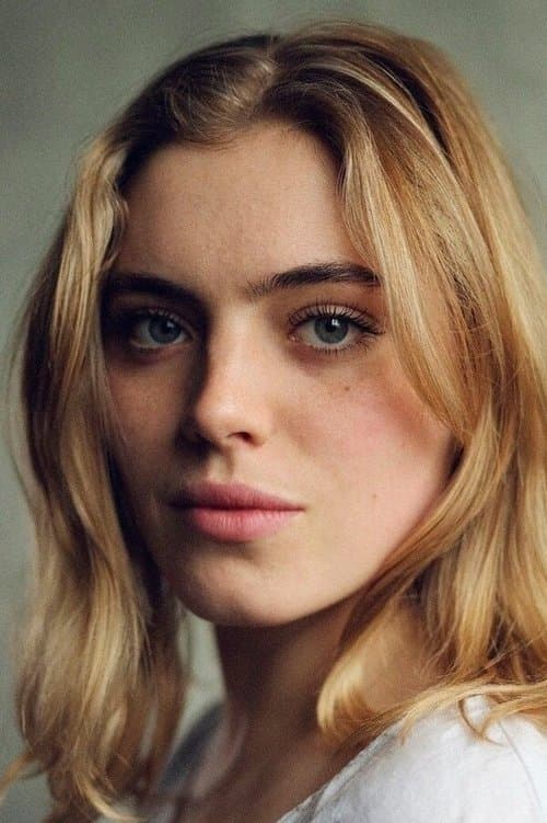 Bella Maclean profile photo